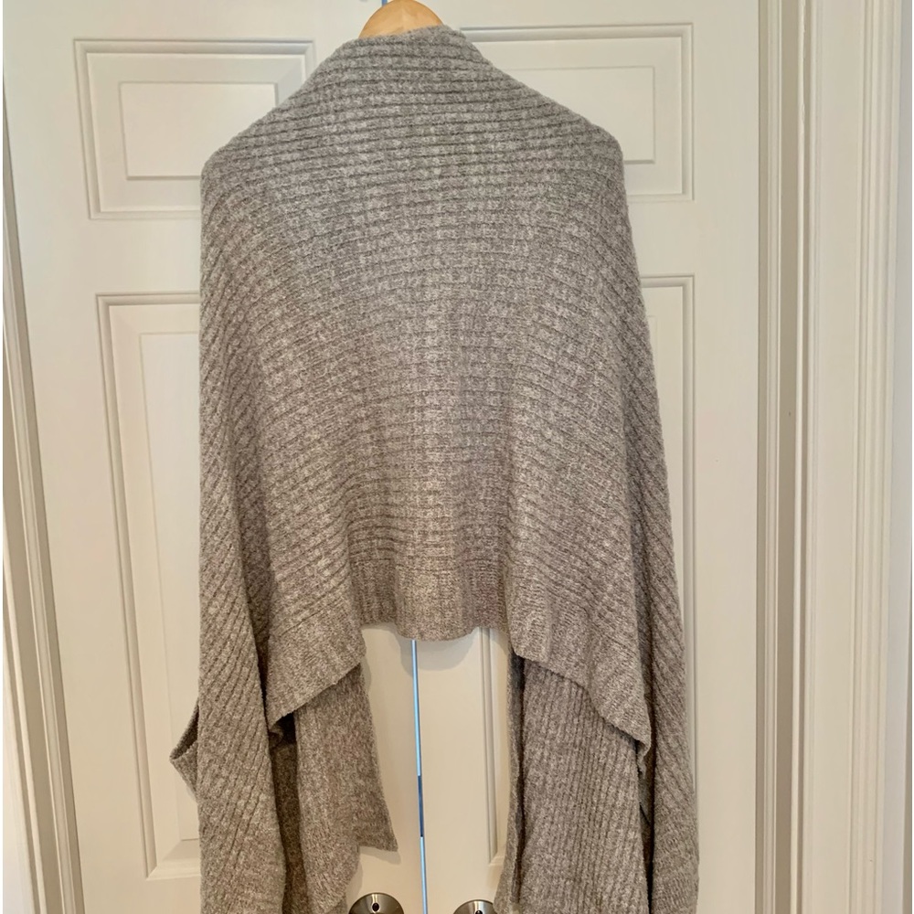 🌼 Barefoot Dreams Wrap/scarf